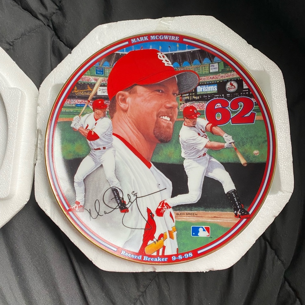 Limited edition Mark McGwire record breaking plate